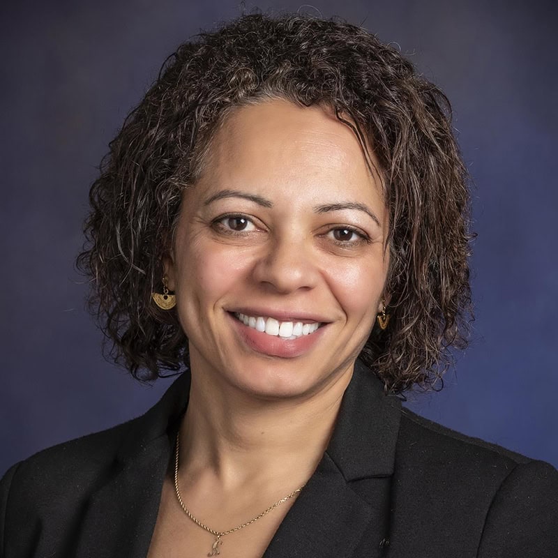 Nadya Mason Headshot
