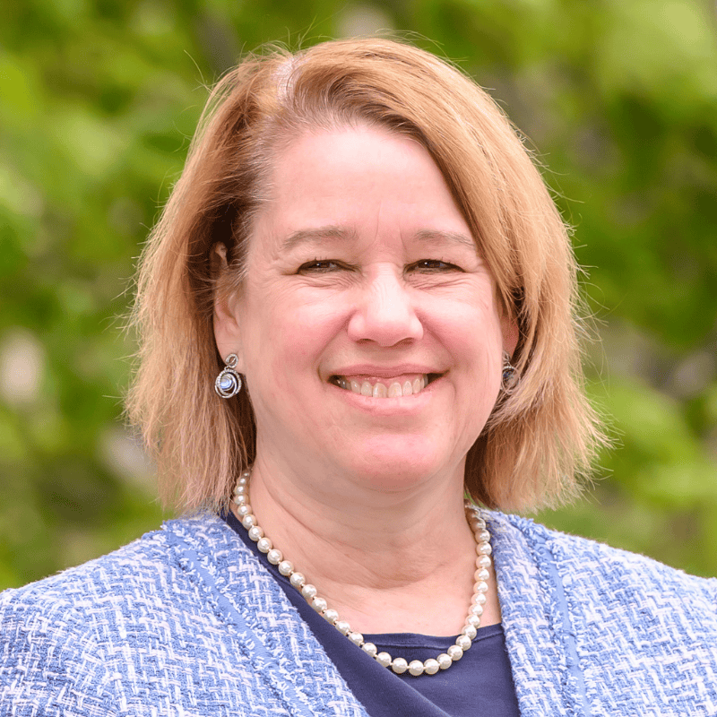 Susan Martinis headshot