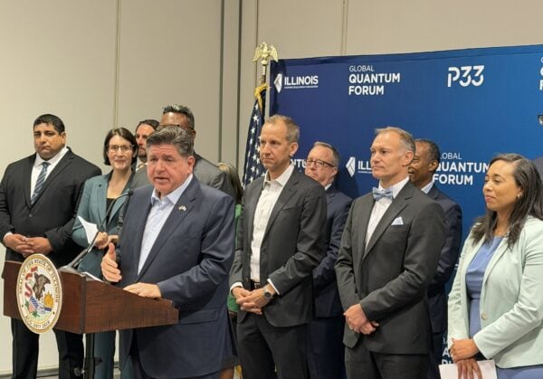 Governor JB Pritzker is joined by IQMP CEO Harley Johnson, Christy George, CEO of Illinois EDC and Alderman Peter Chico at the Zero Point Cryogenics announcement. 